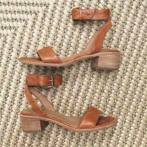 Frye Women's Cindy Leather Ankle Strap Block Heel Sandals